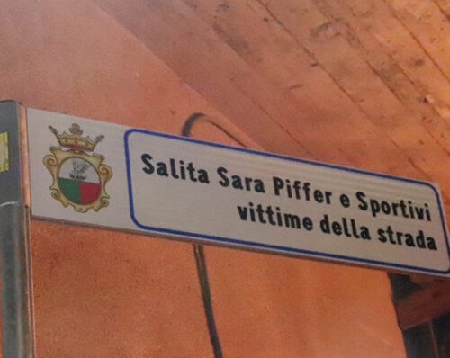 Lo scorso gennaio la Chiesa di Palù di Giovo ha inaugurato la Via Crucis e Via Lucis intitolata a Sara Piffer (foto sarapiffer.com)