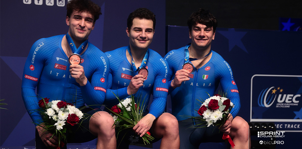 Da sinistra Bianchi, Predomo e Minuta, capaci di portare l'Italia sul podio col record italiano di 42"285