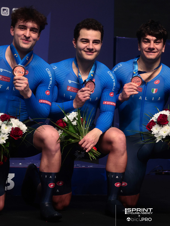 Da sinistra Bianchi, Predomo e Minuta, capaci di portare l'Italia sul podio col record italiano di 42"285