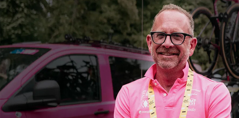 Vaughters ha 52 anni, viene da Denver e ha ciorso dal 1994 al 2003 vincendo più corse a tappe