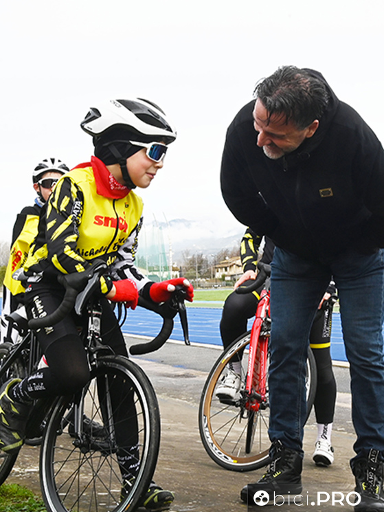 Michele Bartoli si è lanciato nella Academy con un entusiasmo nuovo. Qui è con il nipote Ettore