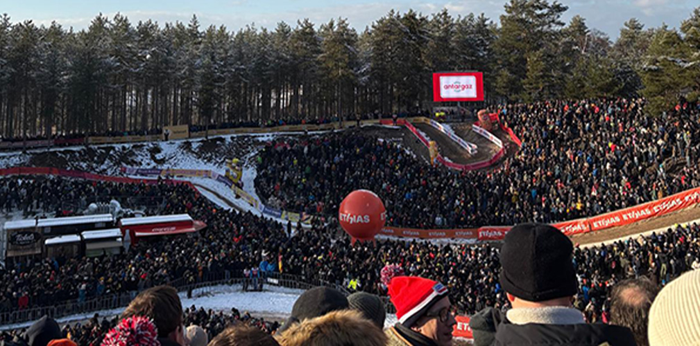 Lo straripante pubblico di Mol che ha fatto respirare un'atmosfera unica sia a Marzani che a Spadoni