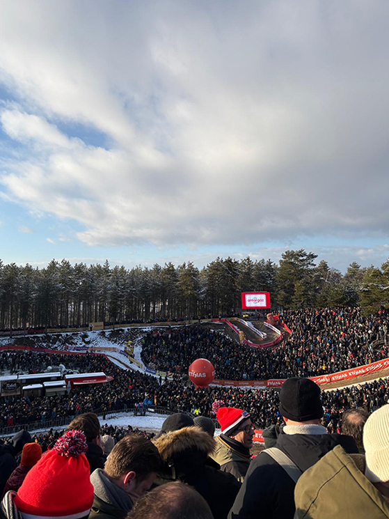 Lo straripante pubblico di Mol che ha fatto respirare un'atmosfera unica sia a Marzani che a Spadoni