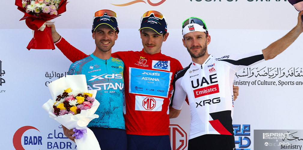 Sul podio, accanto a Scaroni, anche il compagno di squadra Rodriguez e Adam YAtes