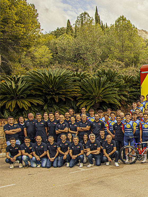 La Lidl-Trek è composta da 116 b persone dello staff più alcuni freelanca