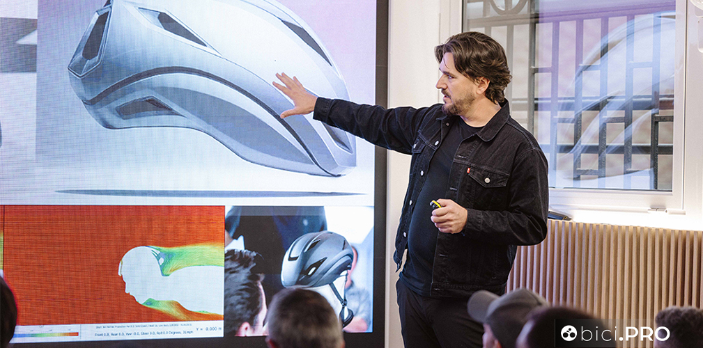 Ash Lewin è il designer che ha realizzato il casco Giro Eclipse Pro