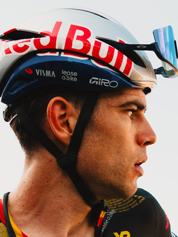 Wout Van Aert, casco Giro Eclupse Pro (foto Giro)