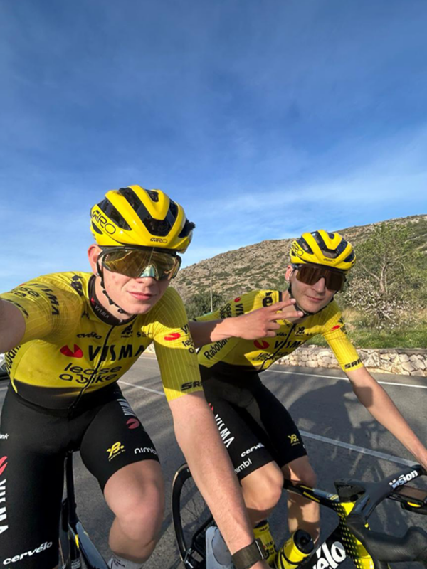 a dx: Fabio Segatta e accanto Francesco Baruzzi, Visma Lease a Bike Development, 2026 (foto Visma Lease a Bike)