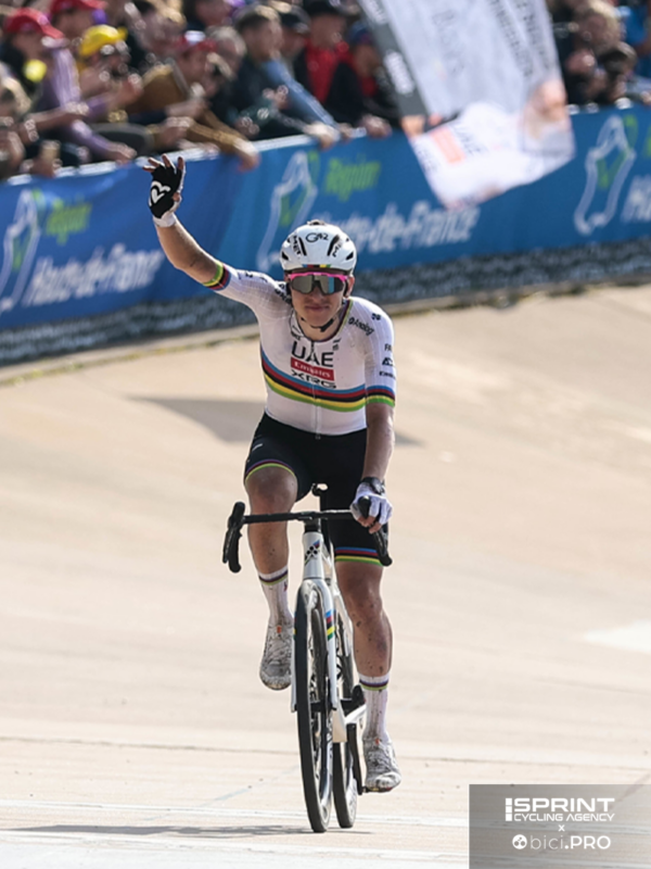 Tadej Pogacar, UAE Team Emirates, Paris-Roubaix 2025