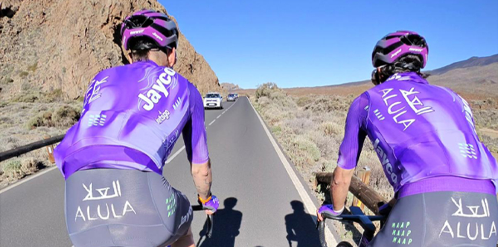 Jayco AlUla, Michael Matthews a destra, ritiro Teide febbraio 2026