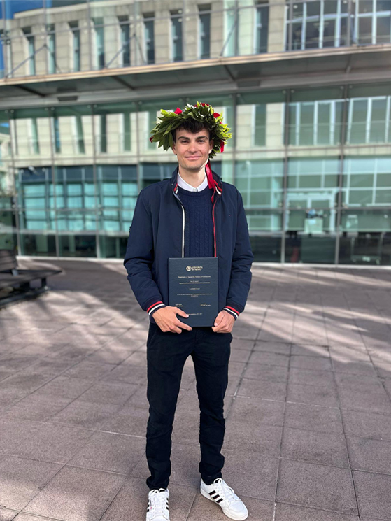 Giovanni De Carlo, laurea