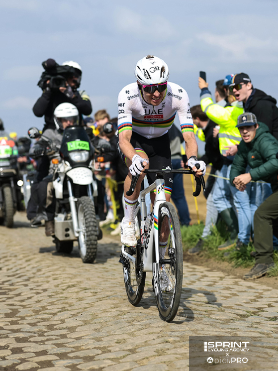 Tadej Pogacar, UAE Team Emirates, Paris-Roubaix 2025