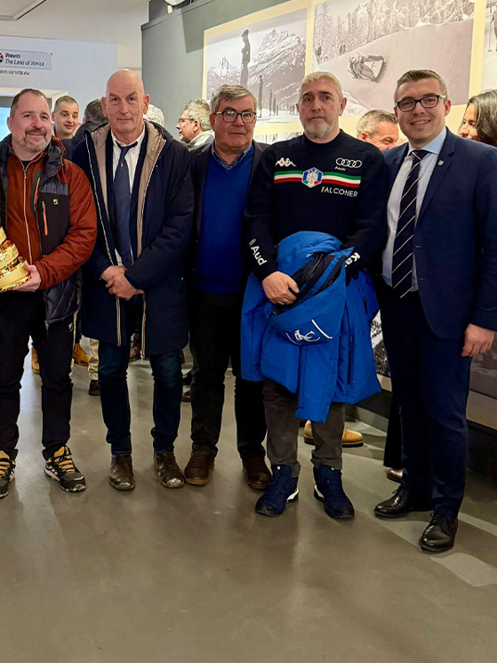 Ivan Piol,Roberto Padrin (pres pr belluno) , Viviana Fusaro sindaco di feltre, Alessio Cremonese CEO di Sportful, a dx Lucas Pavanetto vice pres Veneto