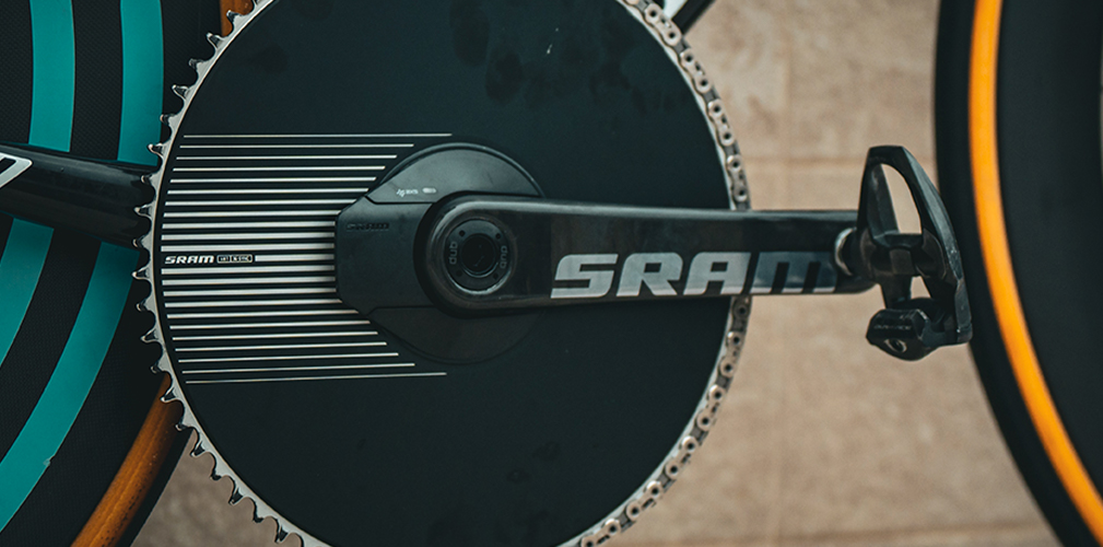 Per la seconda tappa a cronometro del UAE Tour, Evenepoel ha spinto una monocorona da 68 denti (immagine Sram)