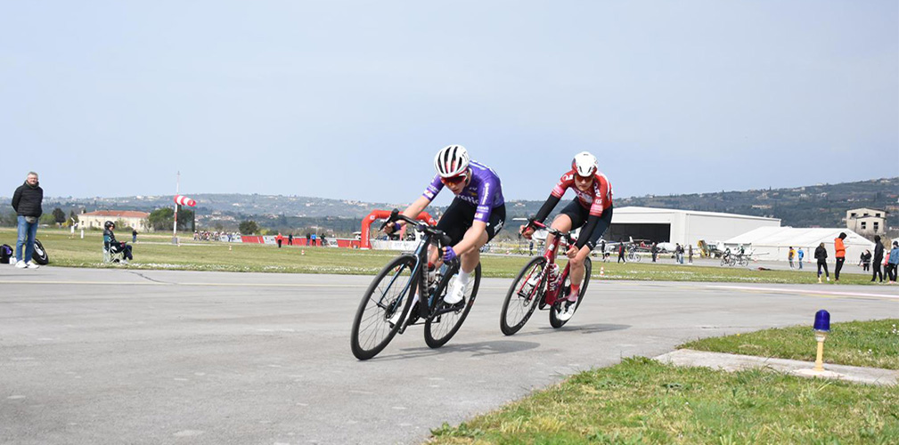 La D'Agnese insieme a Iva Colnar del Pika Team, formazione creata da Tadej Pogacar per promuovere il ciclismo femminile