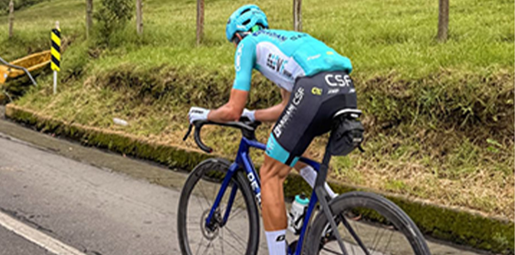 Covili in allenamento veniva seguito in moto da un assistente "noleggiato" di una società specializzata per dargli supporto con cibo e vestiario