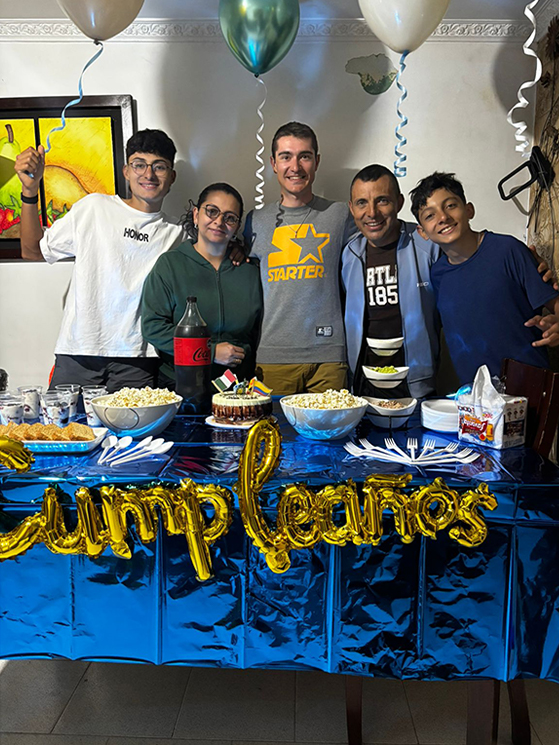 Il 10 febbraio la famiglia di Edward Cruz ha organizzato una festa a sorpresa per il compleanno di Covili