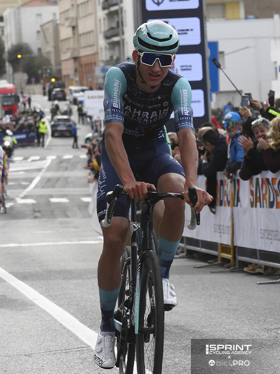 In Sardegna il polacco ha stupito tutti chiudendo 6° e aggiudicandosi la classifica dei giovani
