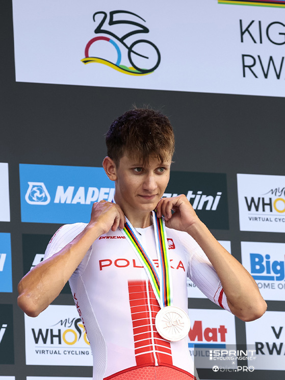 Jackowiak con la medaglia di bronzo mondiale. A Kigali ha chiuso a 16" dal vincitore Hudson