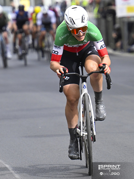 La coraggiosa e sfortunata fuga della Longo Borghini nel finale della Sanremo. Il Lombardia le sarebbe ideale