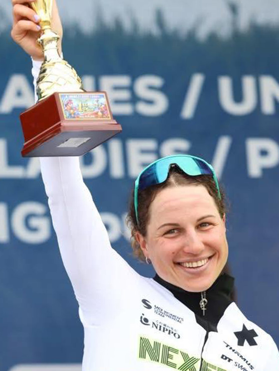 La slovena Nika Bobnar, prima a vincere in maglia Nexetis all'Umag Classic sull'italiana Bezzone