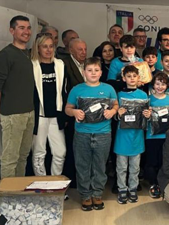 Appena rientrato dalla Colombia, Covili è stato ospite della Ciclistica Pavullese, la società in cui è cresciuto (foto facebook)