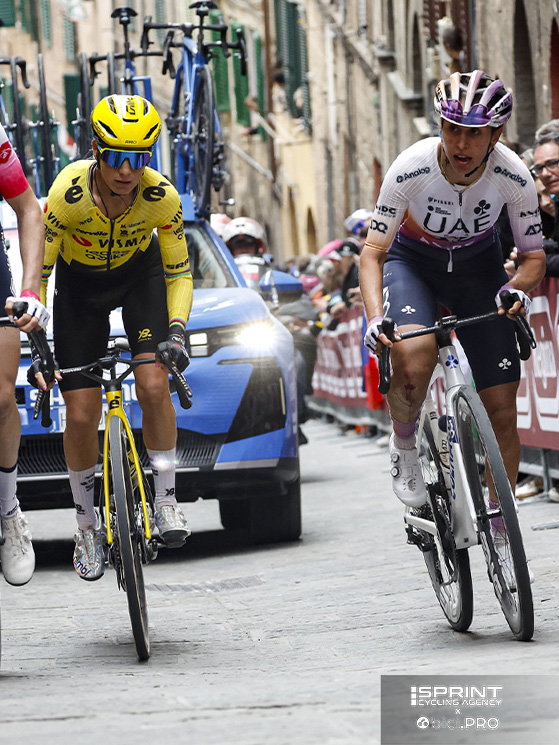 Al fianco della Ferrand Prevot sullo strappo finale della Strade Bianche, contraddistinta dalla sfortuna