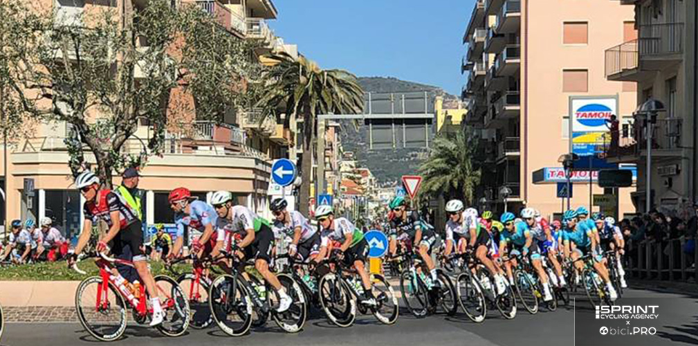 Il passaggio da Pietra Ligure. Per la Classicissima di domani le previsioni meteo sono molto buone
