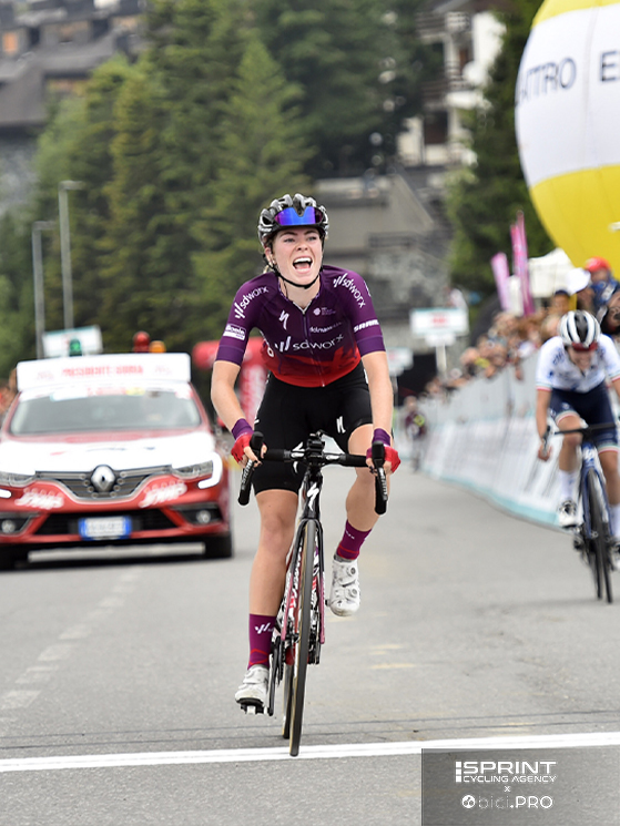 Demi al Giro ha ottenuto solo podi di tappa. Quest'anno punta a vittorie parziali e finali