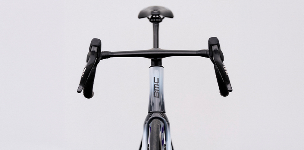 BMC amplia la famiglia della sua bici più rappresentativa, la Teammachine SLR