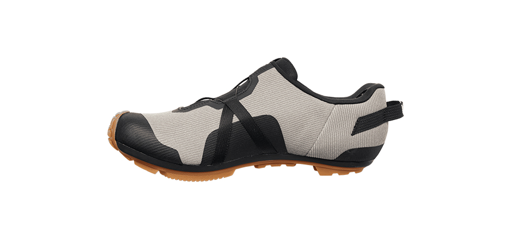 UDOG Forza, la calzatura gravel dal design minimalista e moderno