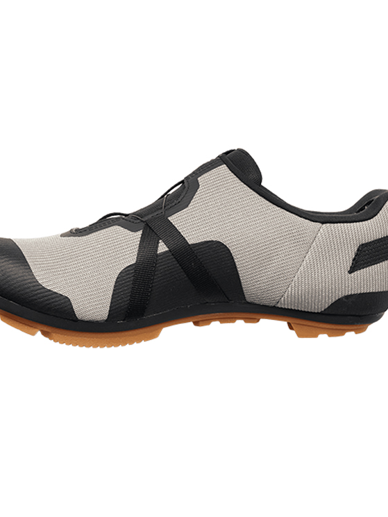 UDOG Forza, la calzatura gravel dal design minimalista e moderno