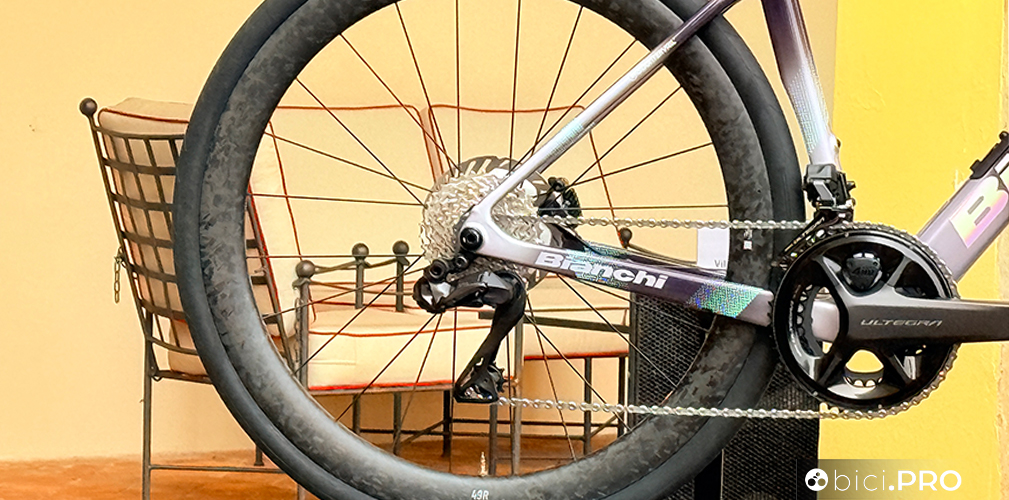 Nuova Bianchi Infinito, bici allround e gravel ready