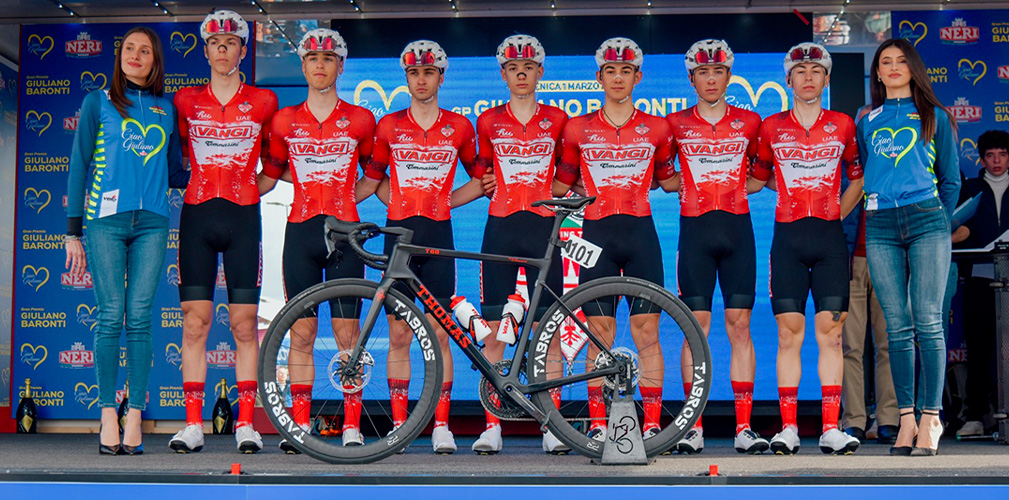La squadra juniores toscana ha aperto il 2026 al GP Giuliano Baronti (foto Vangi-Tommasini)