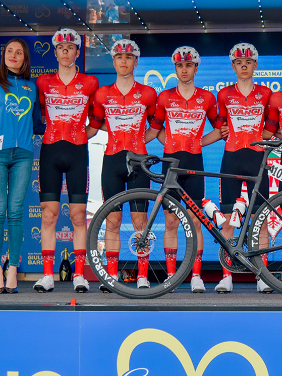 La squadra juniores toscana ha aperto il 2026 al GP Giuliano Baronti (foto Vangi-Tommasini)