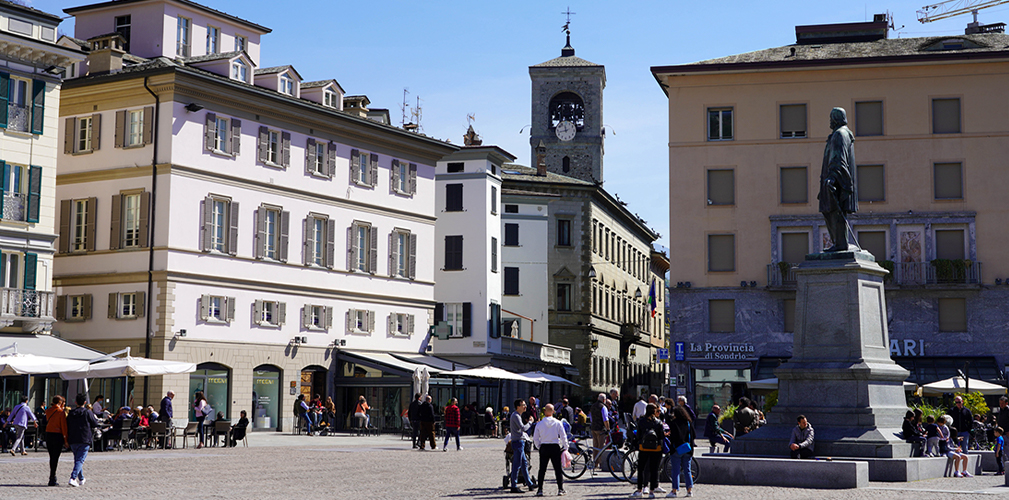 La partenza del Tour de Suisse avverrà a Sondrio in Piazza Garibaldi (depositphotos.com)