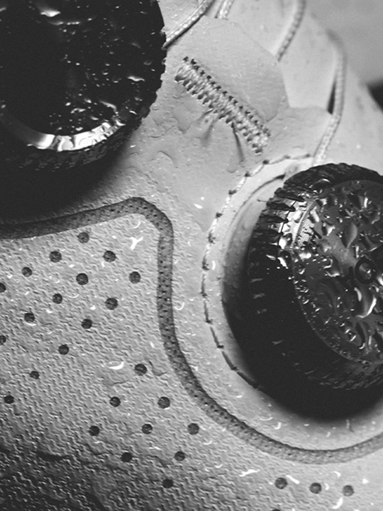 La chiusura a doppio boa ne fa una scarpa rigida che tradisce l'estrazione corsaiola (foto Giro)