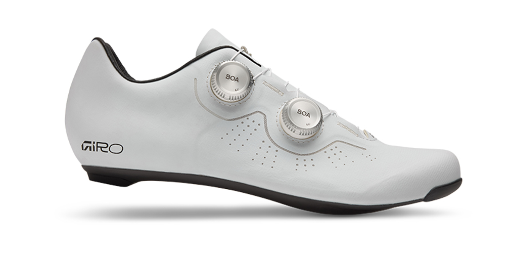 Per la tomaia rimane il mesh in nylon superleggero e flessibile, cui viene termosaldato lo strato di poliuretano termoplastico (foto Giro)