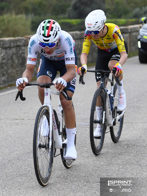 Nella fuga del terzo giorno, Cireddu è stato raggiunto e aiutato da Ivan Taccone, suo compagno nel 2025