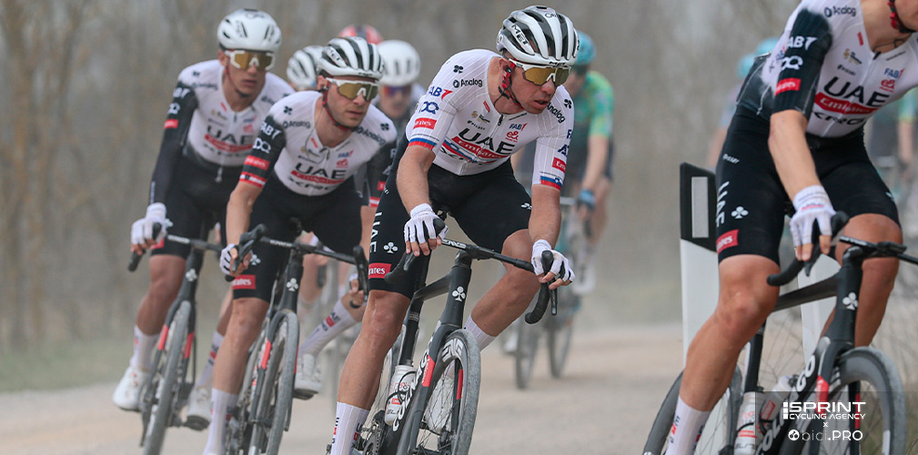 Ciascun corridore della UAE Emirates ha la sua scheda alimentare, che deve imparare a mettere in atto