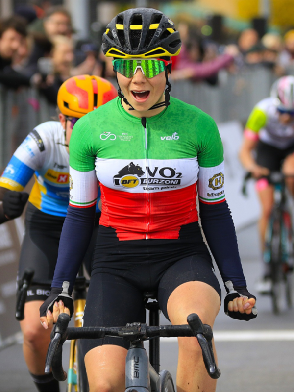 Piccolo Trofeo Binda, Matilde Rossignoli vince in maglia tricolore (foto Facebook Team BFT Burozni)