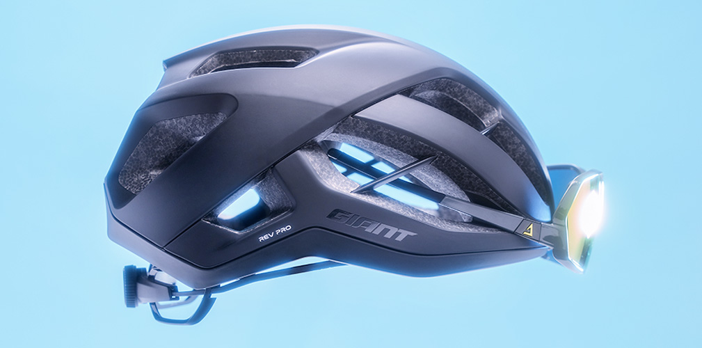 casco Giant Pursuit
