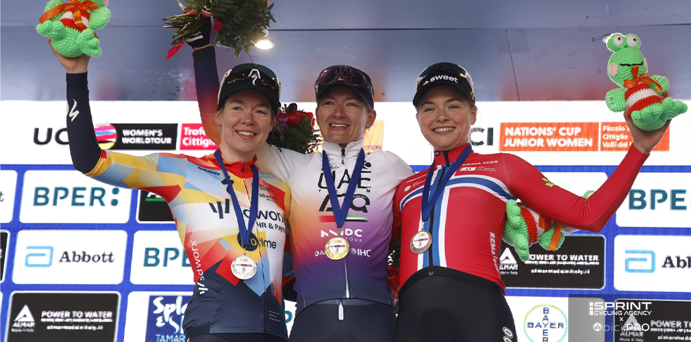 Podio del Trofeo Binda 2026: Karlijn Swinkels UAE Team ADQ, Anna Van Der Breggen SD Workx Pro Time, Mie Ottestad Uno-X Mobility