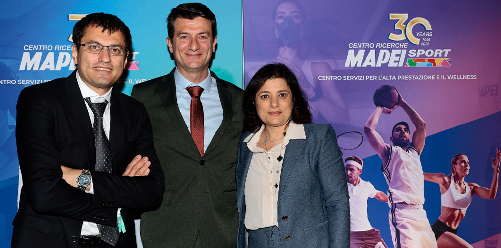 Al centro Luca Guercilena, team manager della Lidl-Trek, insieme a Marco e Vittoria Squinzi