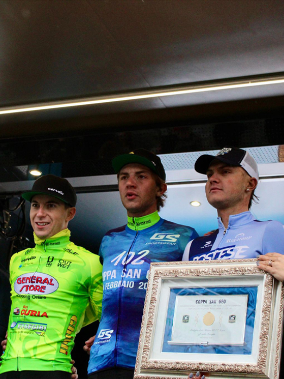 Podio Coppa San Geo 2026: Nicolò Arrighetti, Giovanni Bortoluzzi, Gabriel Fede