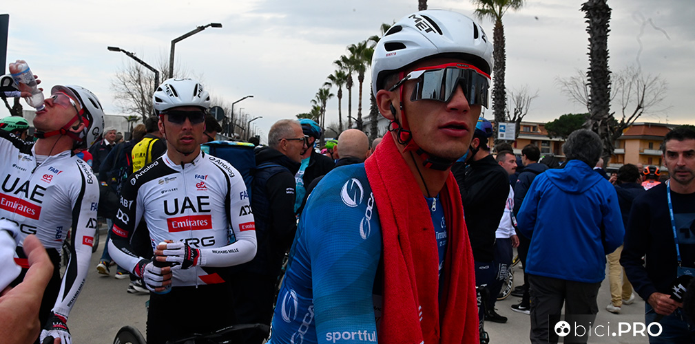 Dopo l'arrivo, Del Toro è parso stupito di aver perso la maglia di leader della Tirreno: uno così non si arrende facilmente