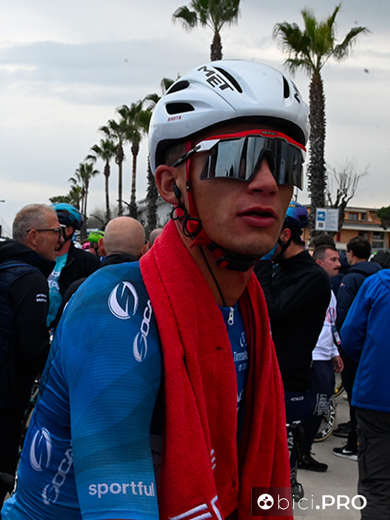 Dopo l'arrivo, Del Toro è parso stupito di aver perso la maglia di leader della Tirreno: uno così non si arrende facilmente