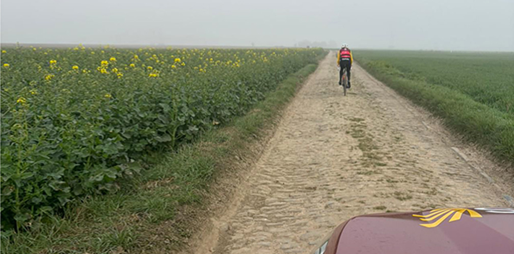 Lunedì Alzini e la Cofidis hanno percorso in allenamento i tratti più salienti della prossima Parigi-Roubaix (foto Mathilde L'Azou)