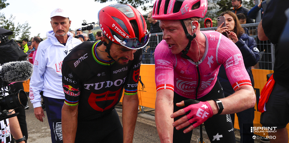 Dopo l'arrivo Alaphilippe è andato a congratularsi con Valgren, emerso da una situazione molto difficile