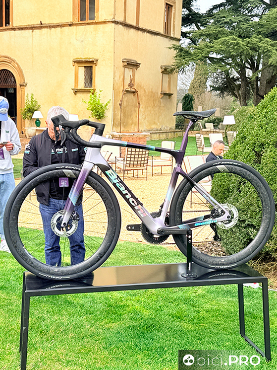 Nuova Bianchi Infinito, bici allround e gravel ready